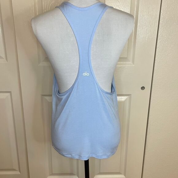 Alo Women’s All Day Tank Seashell Blue Size Medium - Picture 3 of 9